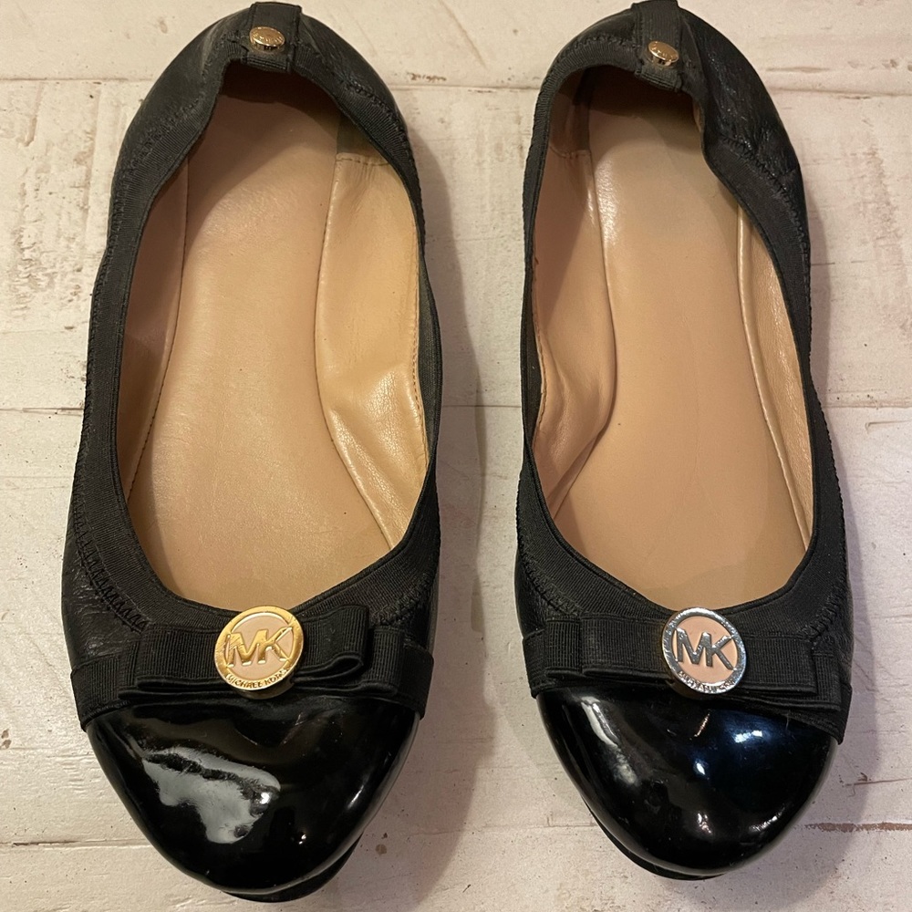 Michael Kors Dixie Black Leather Flats - Size 8